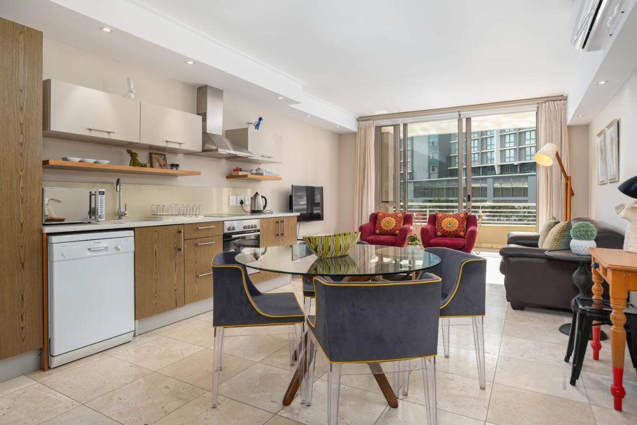 Canal Quays Apartment *