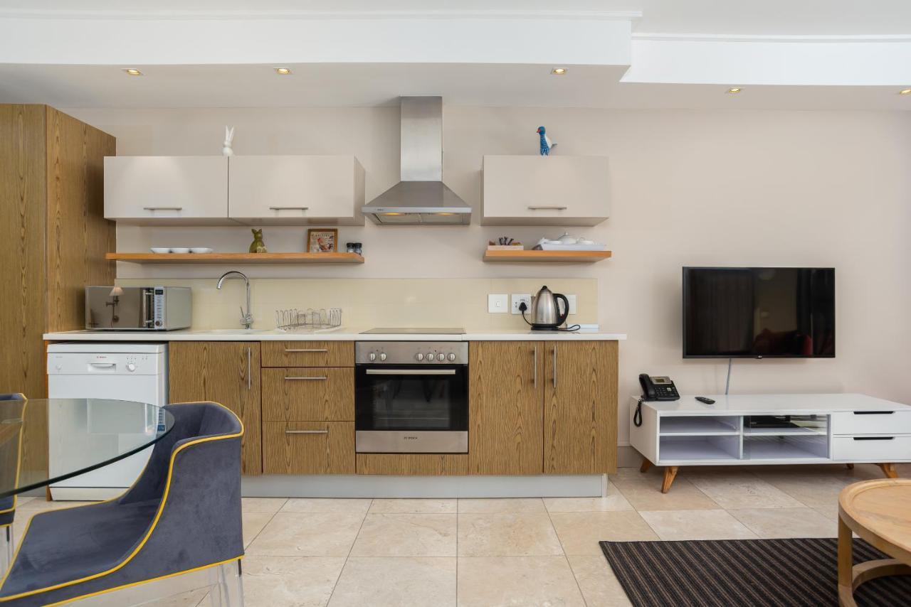 Canal Quays Apartment Cape Town